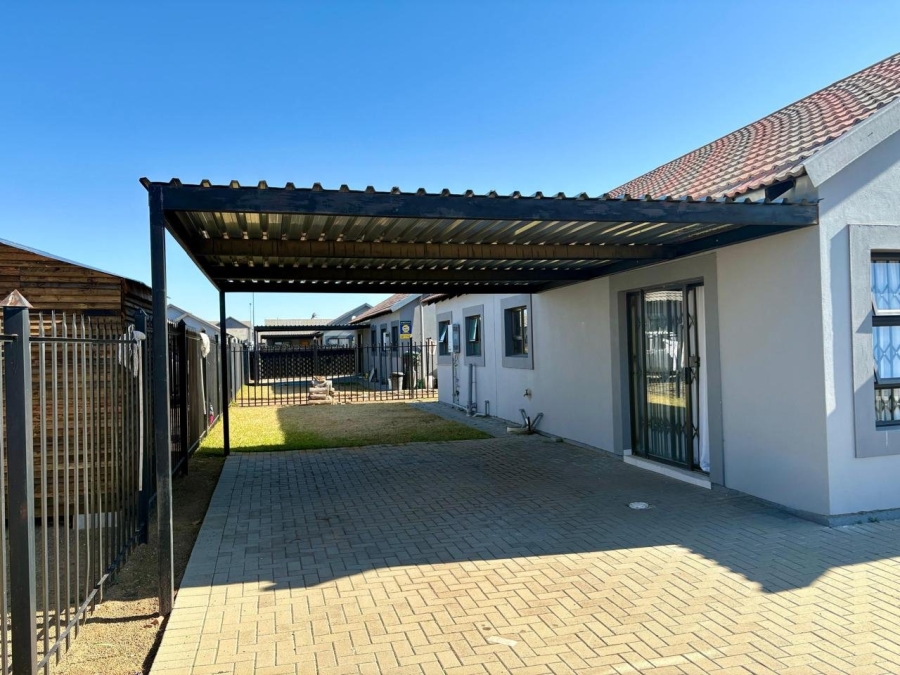3 Bedroom Property for Sale in Bloemspruit Free State